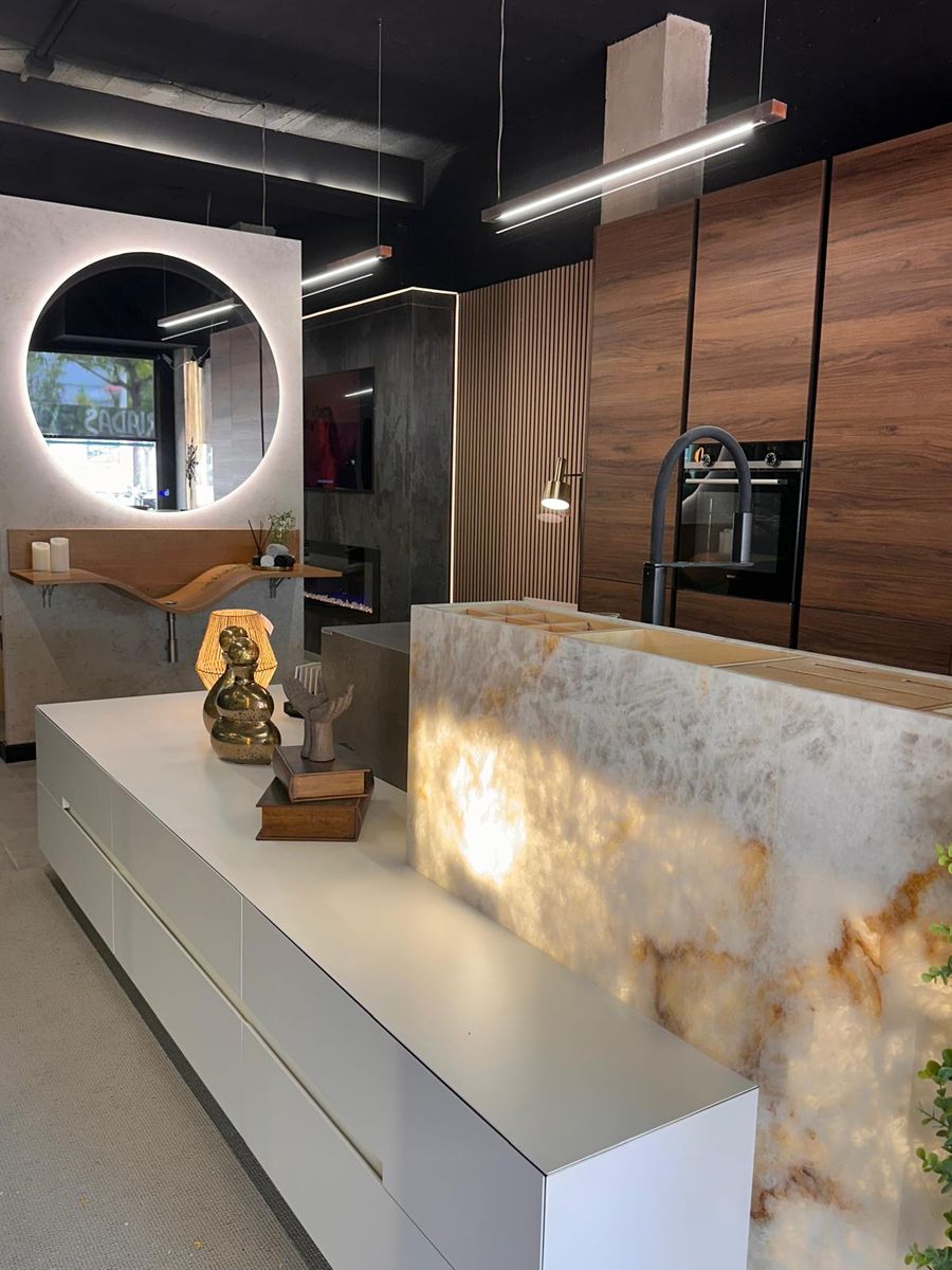 Showroom y tienda de muebles en Elche